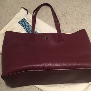 Tory Burch Bags - Tote Bag Tory Burch Bags - Tote Bag